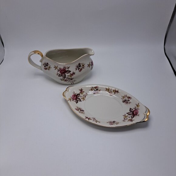 Occupied JAPAN MEITO NORLEANS Red Floral “Rosanne” Gravy Boat with Underplate - Picture 9 of 12